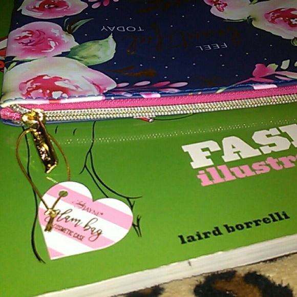 Lady Jane cosmetic Glam Bag - Picture 2 of 3